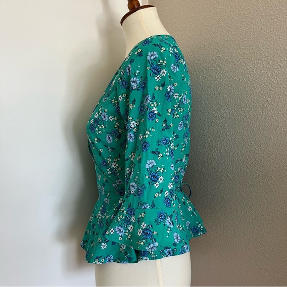 Flowy Wrap V-Neck Top - Picture 5 of 8